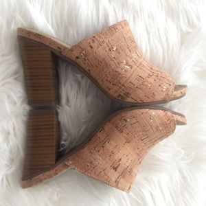 White Mountain Peep-toe Cork Slide w/ Stacked Heel